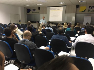 CDL fecha parceria com a Unisul para cursos