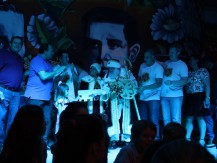 Papai Noel e sua caravana chegam ao Vale dos Sonhos